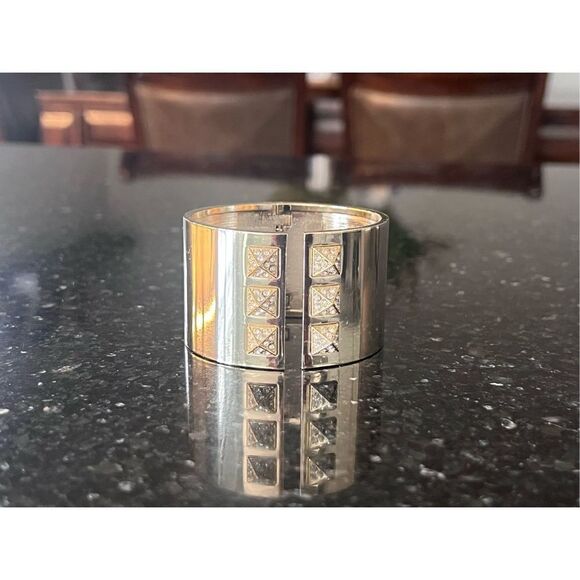 Victoria's Secret Scandalous Hinged Gold Tone Rhinestone Cuff Bangle Bracelet - Picture 1 of 11